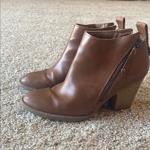 BROWN DOLCE VITA BOOTIES